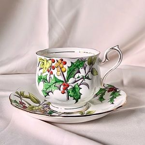 Vintage Royal Albert Fine Bone China Holly No.12 2-piece set